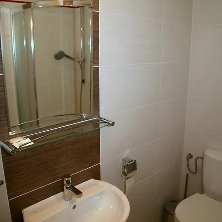 Imet Centrum Πανσιόν 4*
