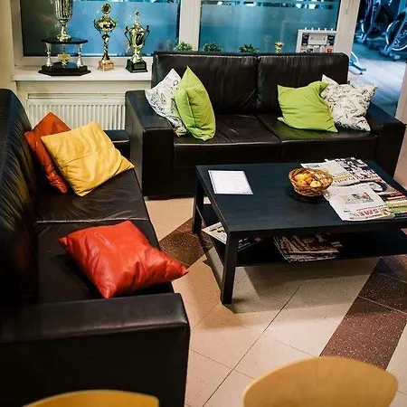 Imet Centrum بيت ضيافة براتسيلافا